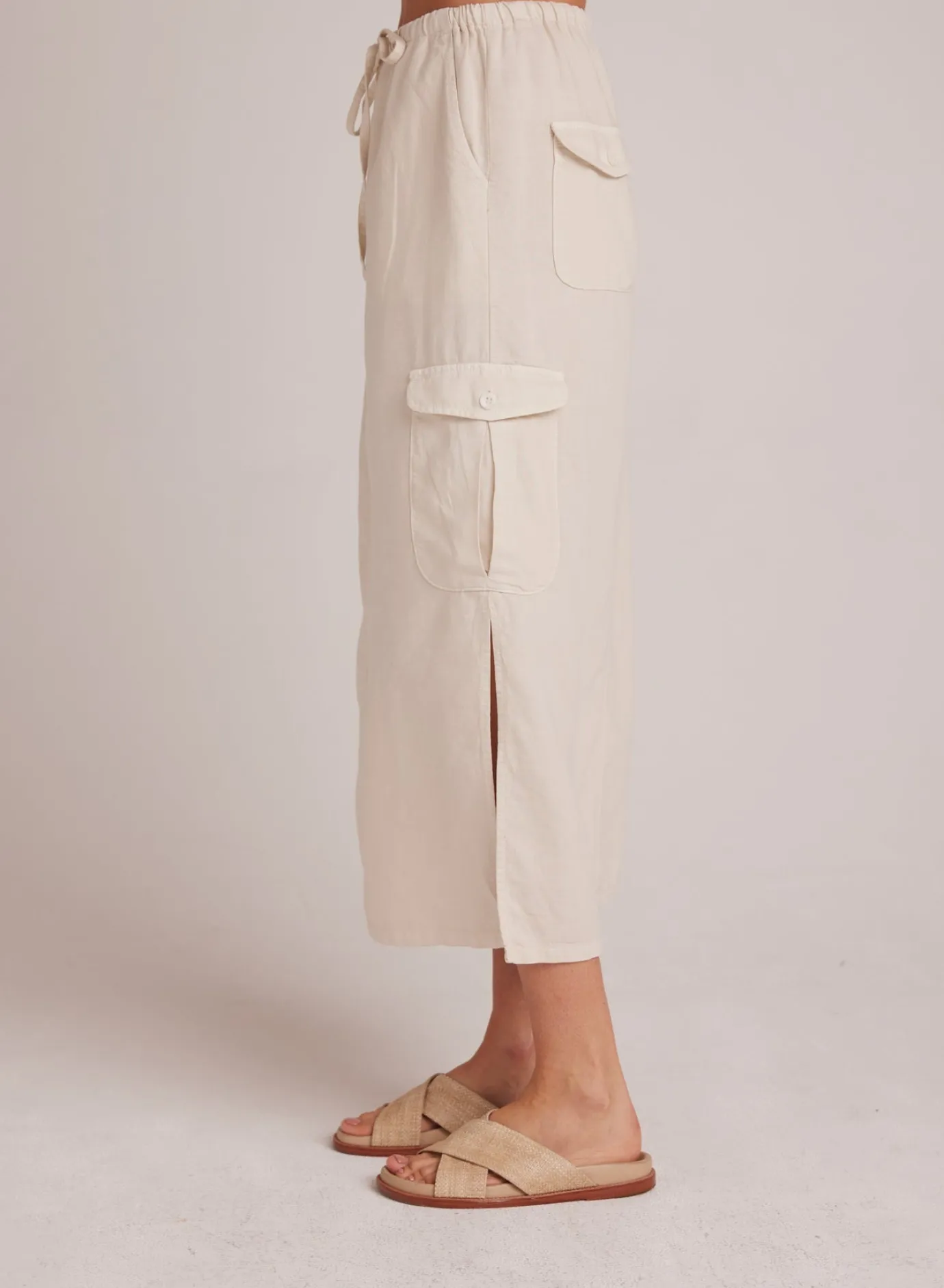Bella Dahl Goldie Bellow Pocket Cargo Skirt - Seashell Sand- Skirts