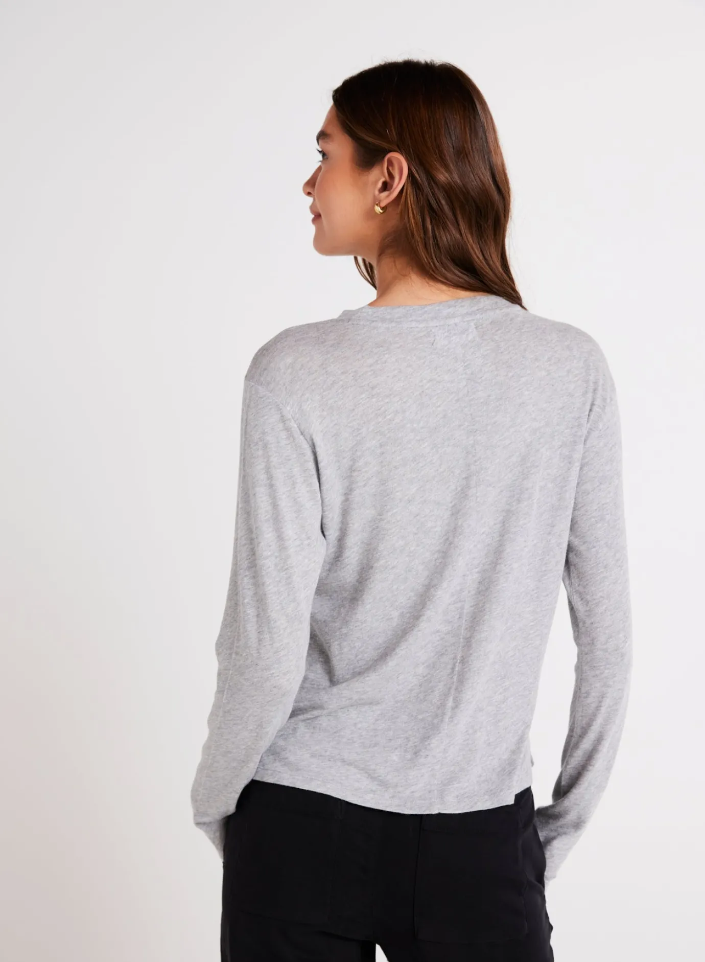 Bella Dahl Long Sleeve Crew Neck Tee - Heather Ash- Essentials Tops