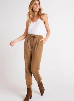 Bella Dahl Luna Pleat Front Jogger - Topaz Brown- Joggers