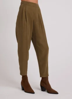 Bella Dahl Nico Clean Waist Slouchy Trouser - Basil Green- Pants