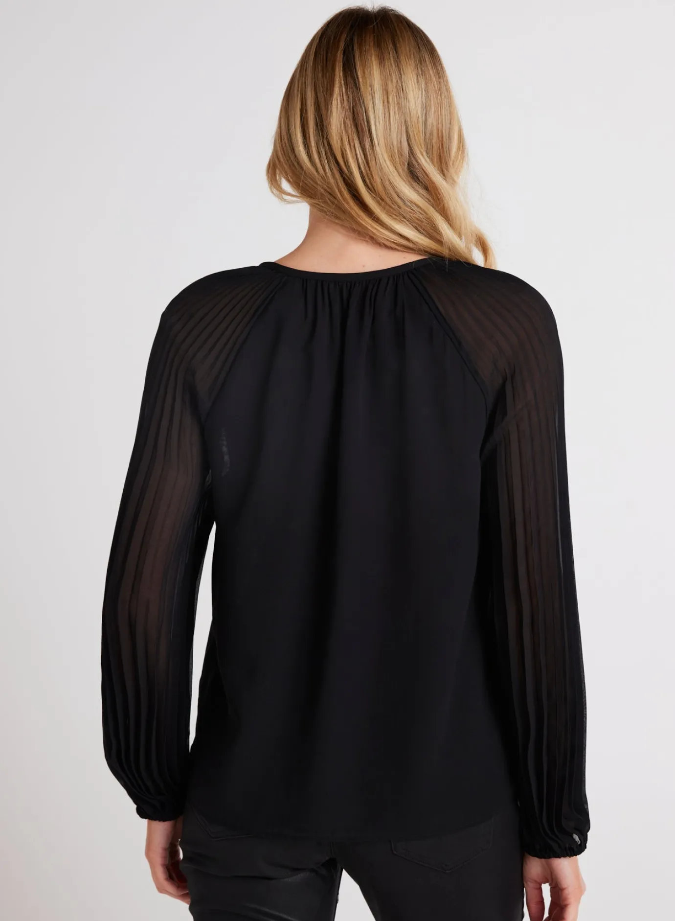 Bella Dahl Pleated Sleeve Raglan Pullover - - Long Sleeve