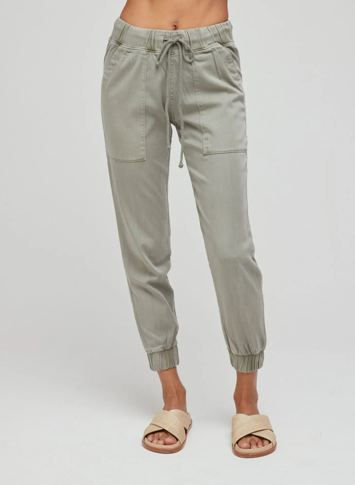 Bella Dahl Pocket Jogger - Soft Army- Pants