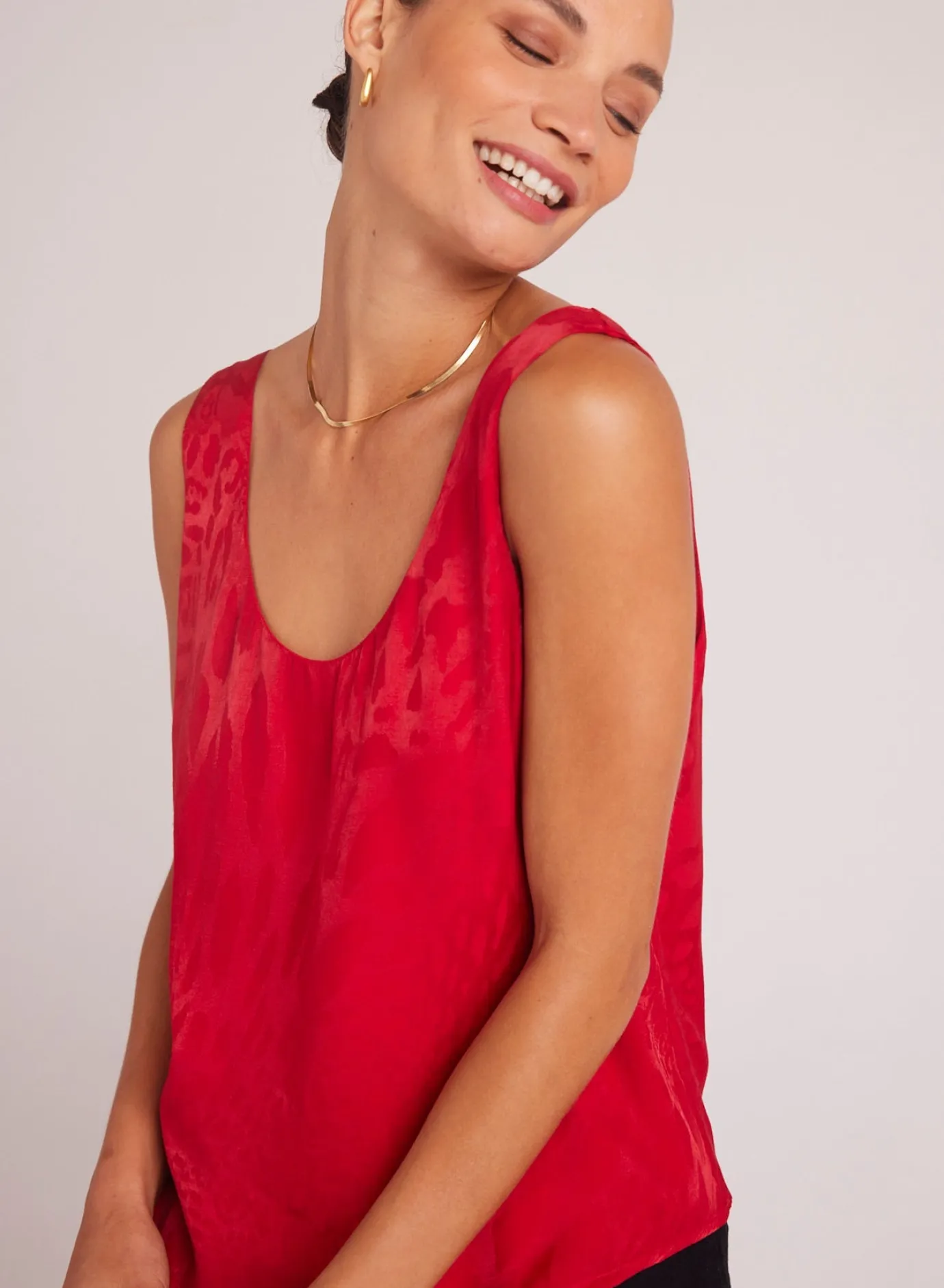 Bella Dahl Scoop Neck Tank - Summer Rouge- Sleeveless