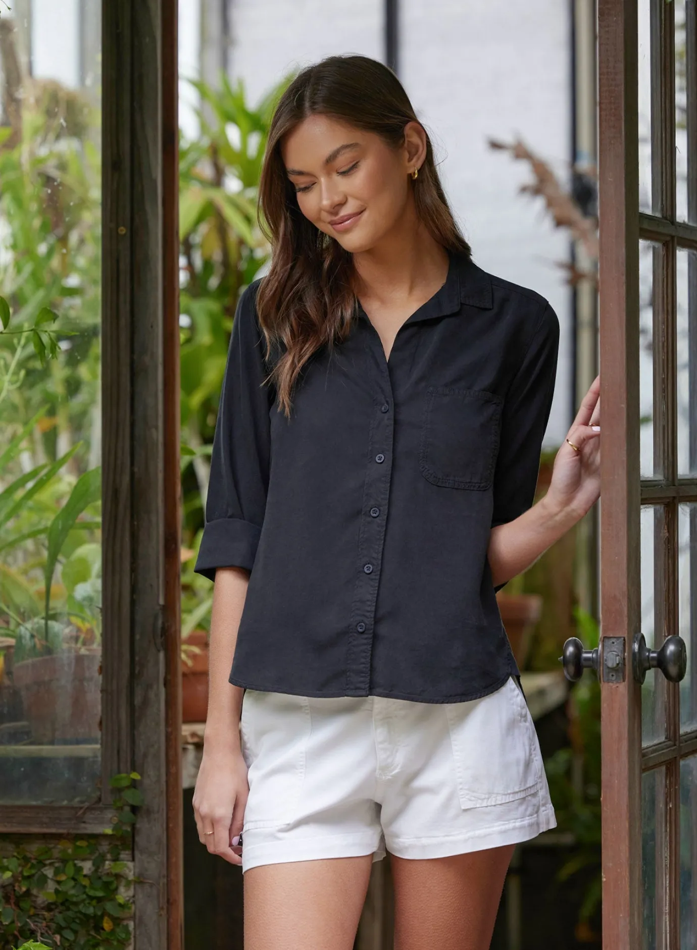 Bella Dahl Shirt Tail Button Down - Vintage Black- Long Sleeve