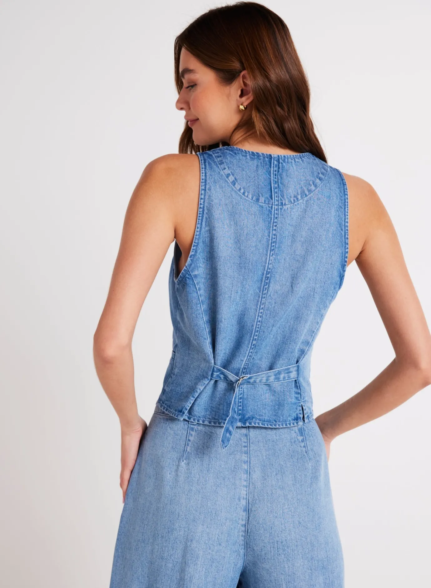 Bella Dahl Wren Cinch Back Vest - Vintage Horizon Wash- Sleeveless